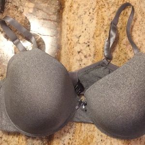 Set 2 sexy bras, size 42DD new!! Lacy
